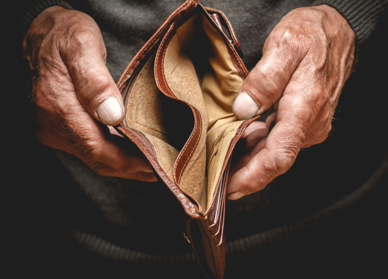 ترس از فقر را با پرسیدن سه سوال در خوابگاه پسرانه تهران از خود دور کنید