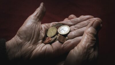 ترس از فقر را با پرسیدن سه سوال در خوابگاه پسرانه در تهران از خود دور کنید